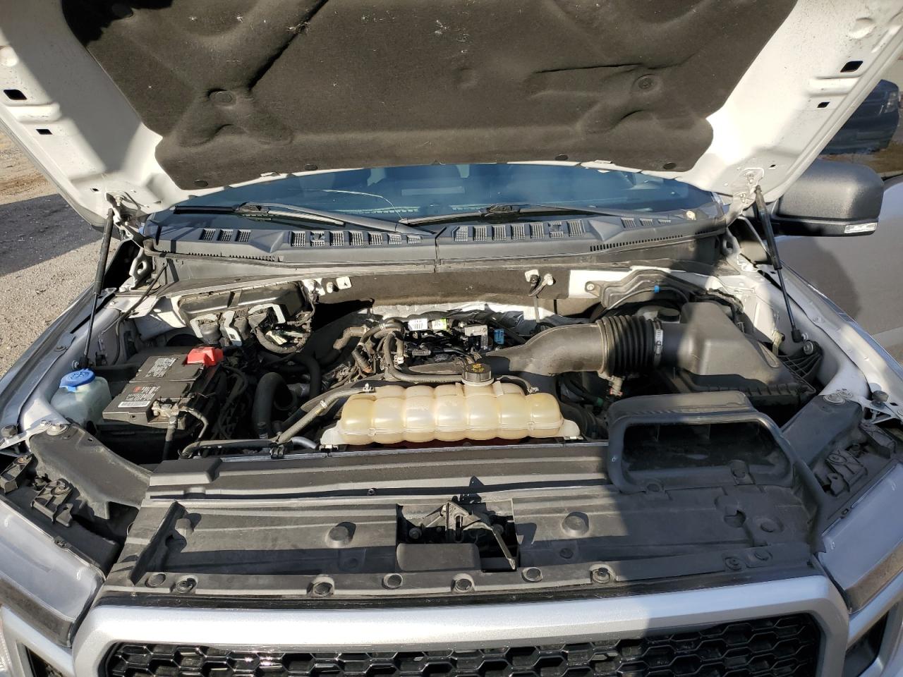 Ford F-150 Supercrew Image 10