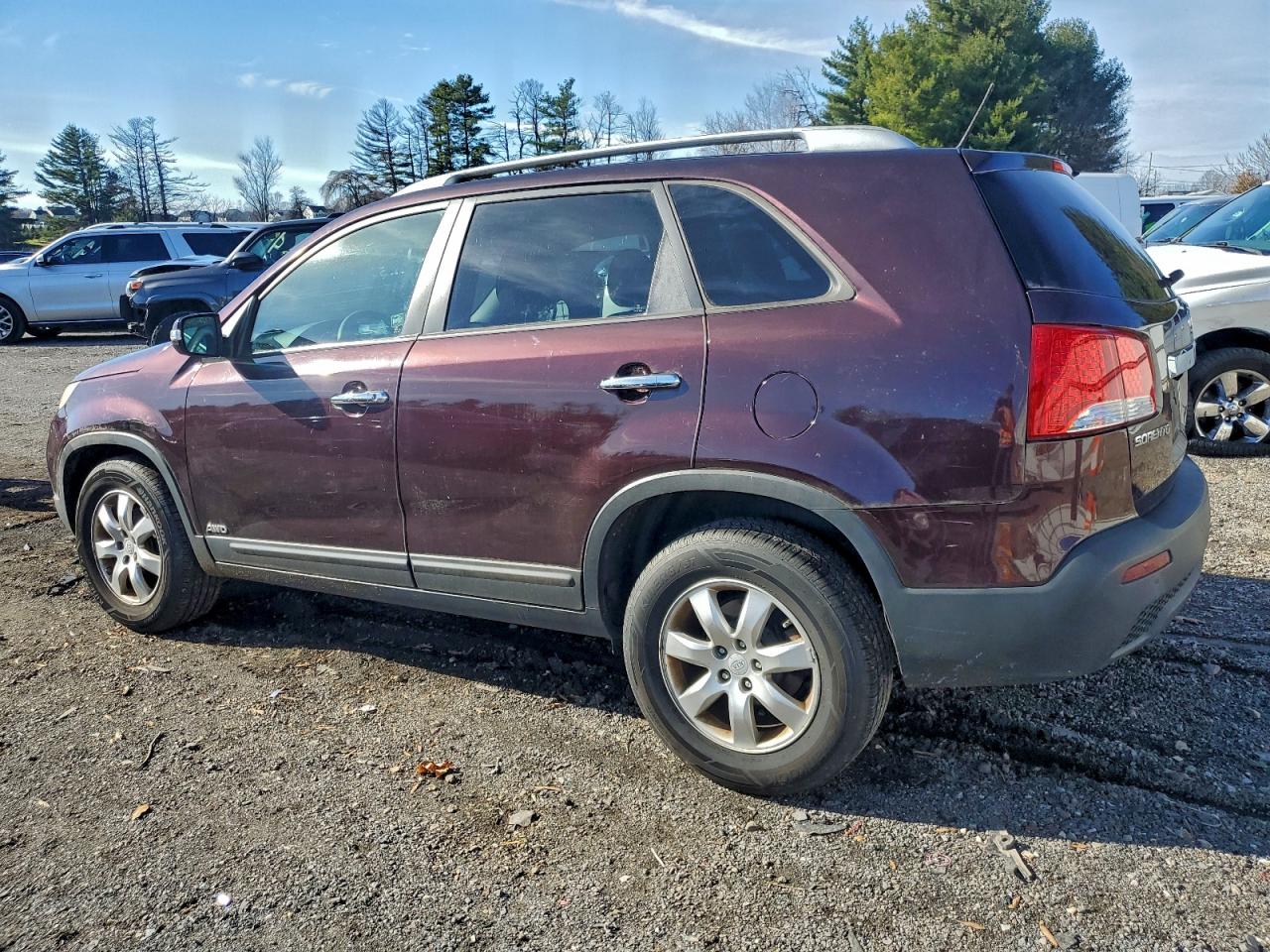 Kia Sorento Base Image 10