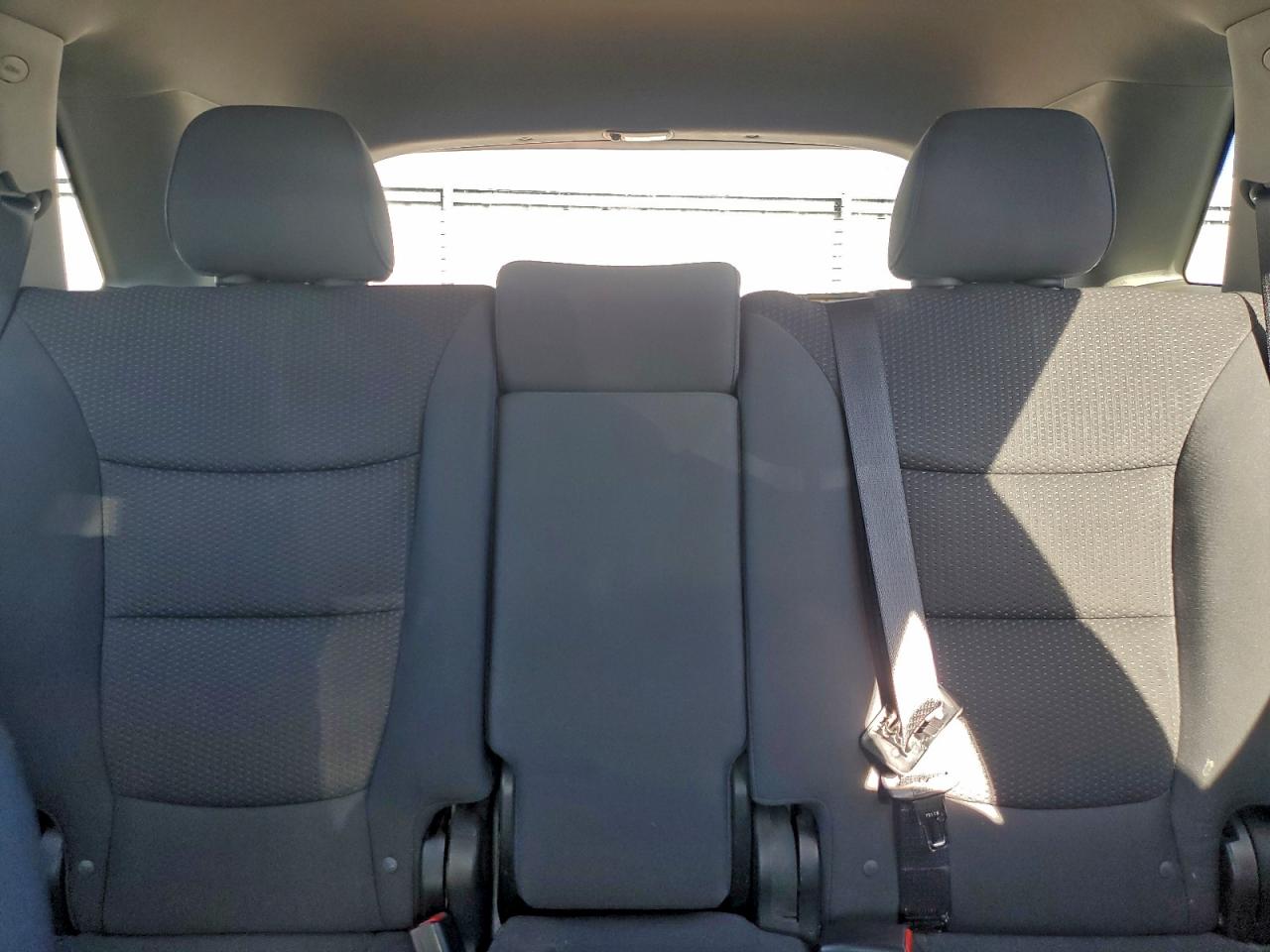 Kia Sorento Base Image 4