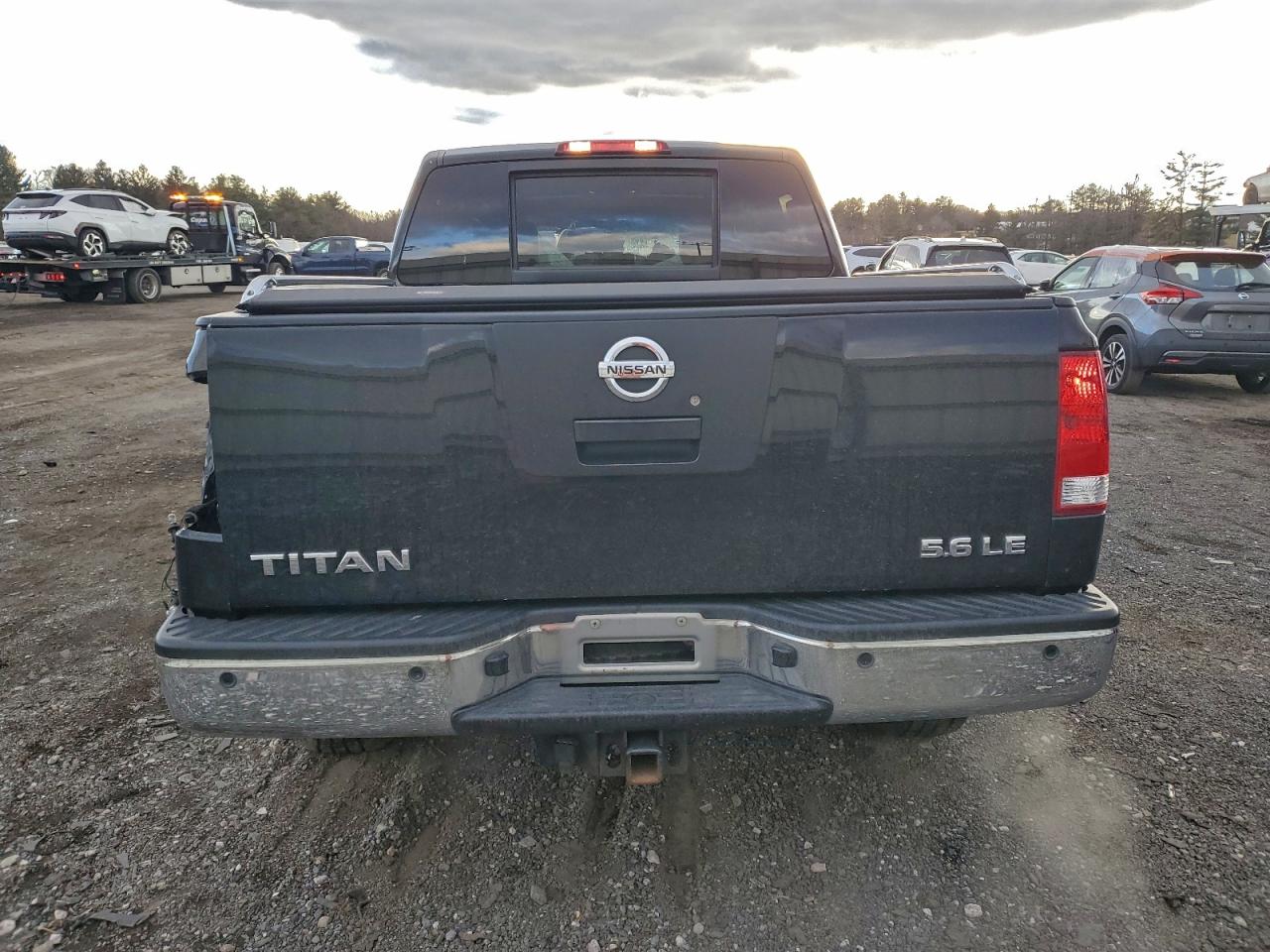 Nissan Titan Xe Image 5