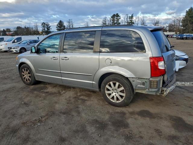 Chrysler Minivan Touring Image 11