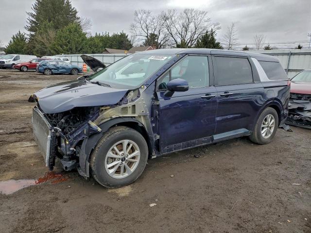  Salvage Kia Carnival