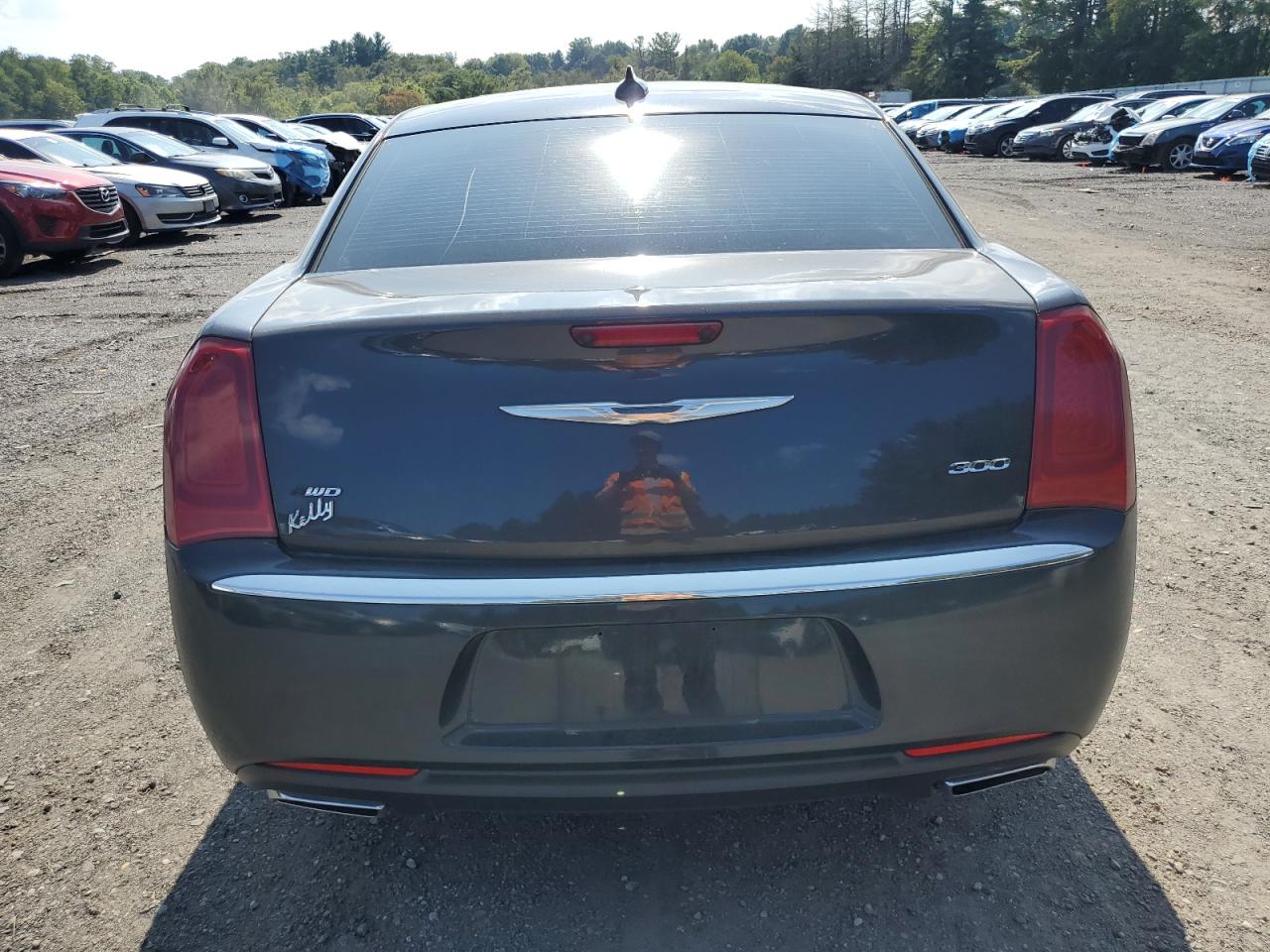Chrysler 300 Limited Image 6