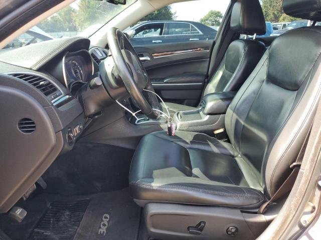 Chrysler 300 Limited Image 9