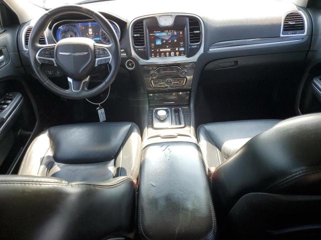 Chrysler 300 Limited Image 7