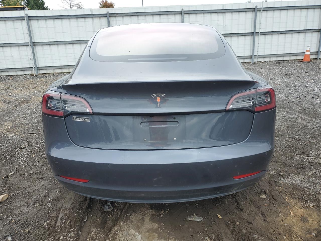 Tesla Model 3 Image 3