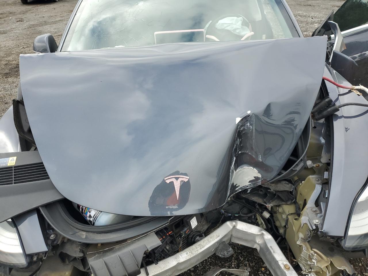 Tesla Model 3 Image 12