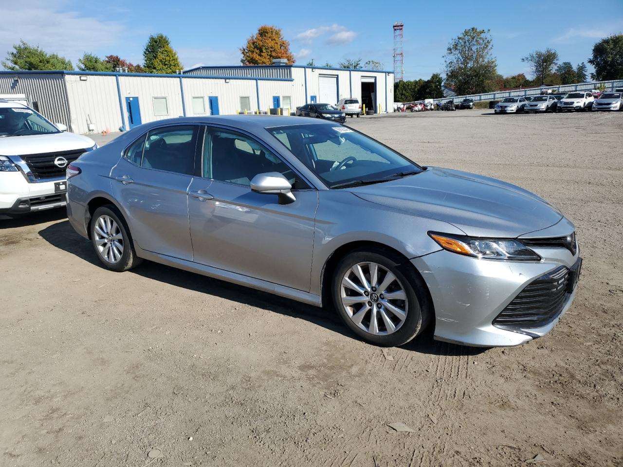 Toyota Camry L Image 3