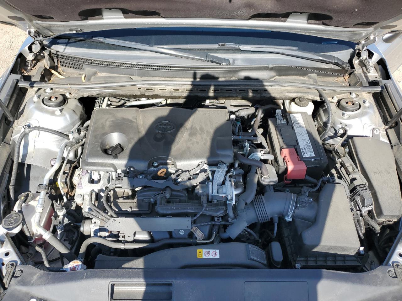 Toyota Camry L Image 8