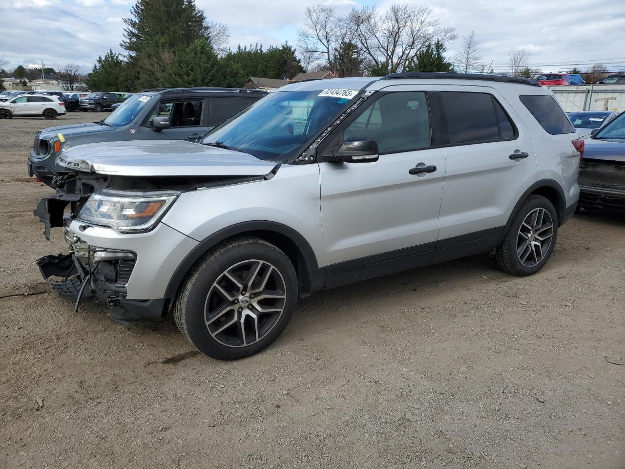 Ford Explorer Sport Image 1