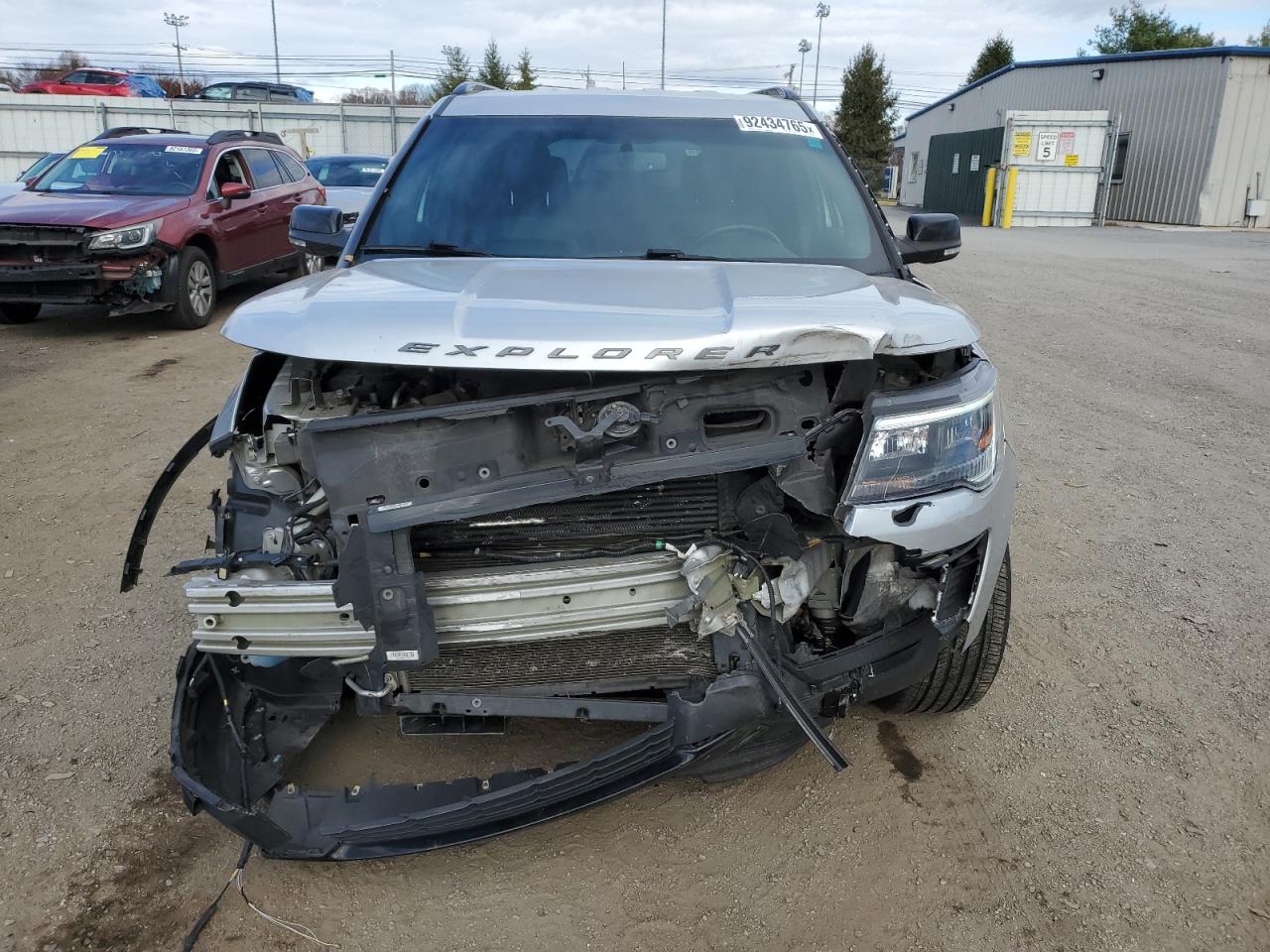 Ford Explorer Sport Image 12