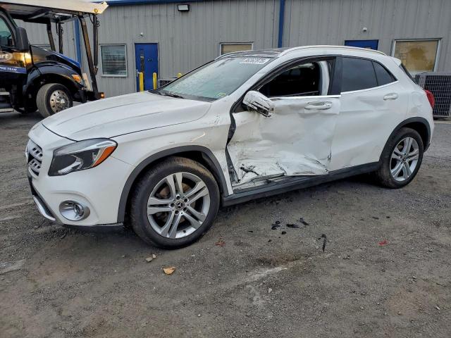  Salvage Mercedes-Benz GLA