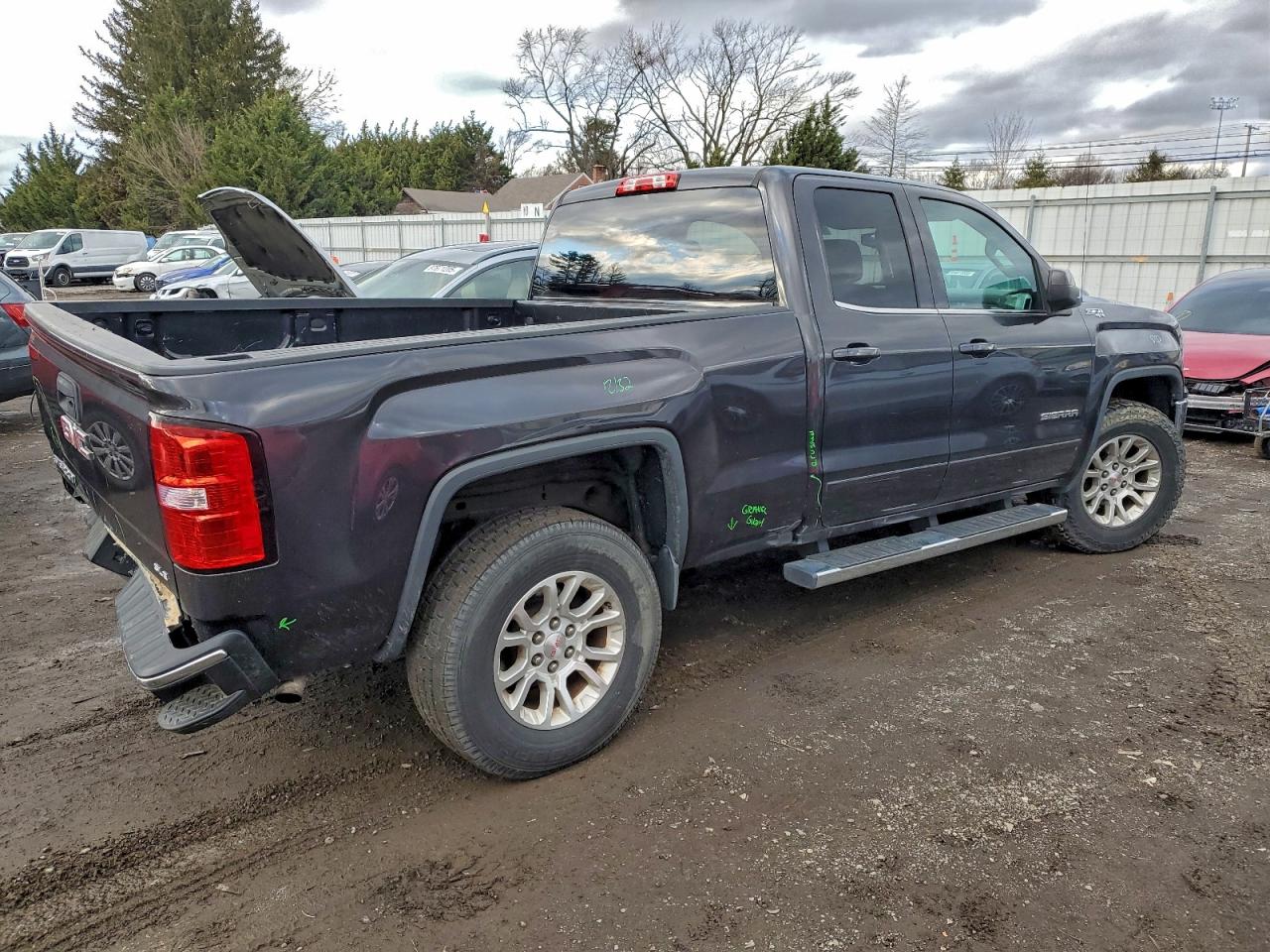 GMC Sierra K1500 Sle Image 3