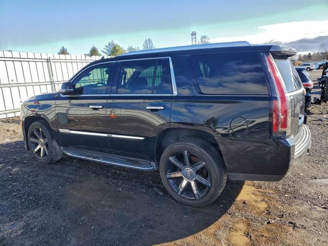 Cadillac Escalade Luxury Image 2