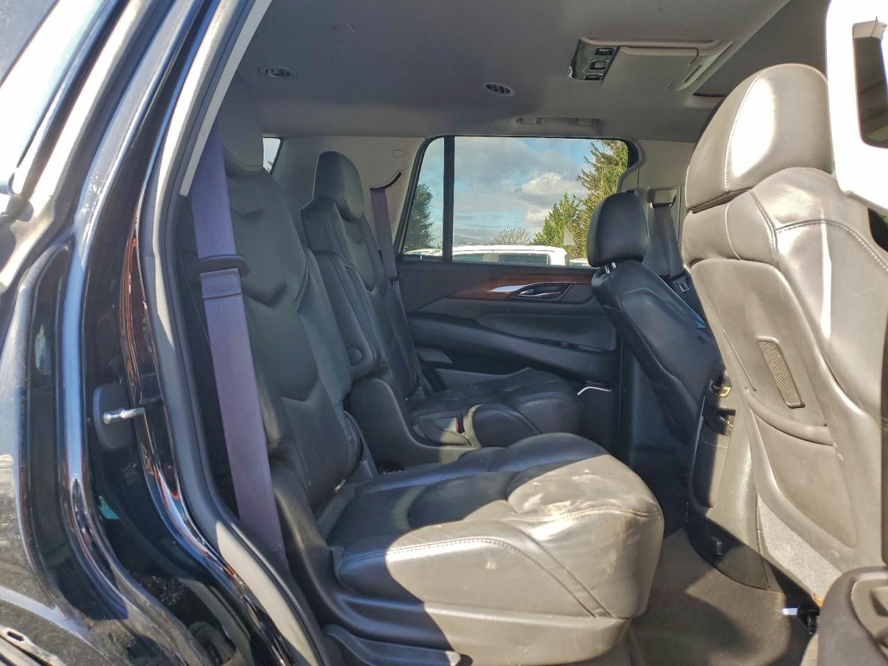 Cadillac Escalade Luxury Image 7