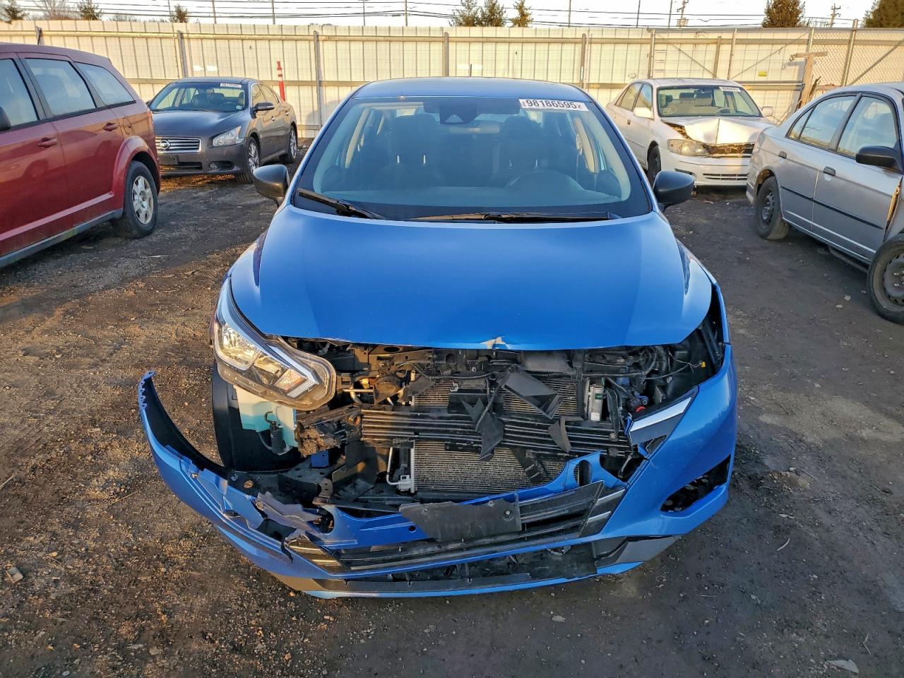 Nissan Versa S Image 12