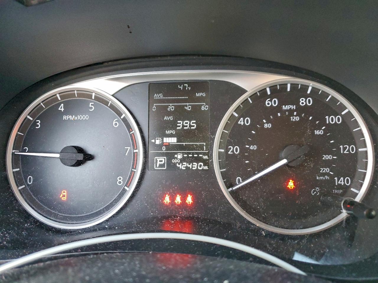 Nissan Versa S Image 5