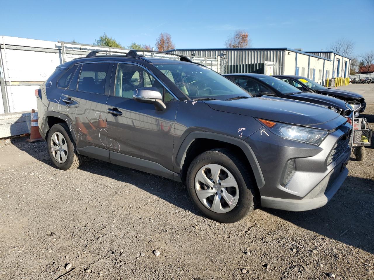 Toyota RAV4 Le Image 6