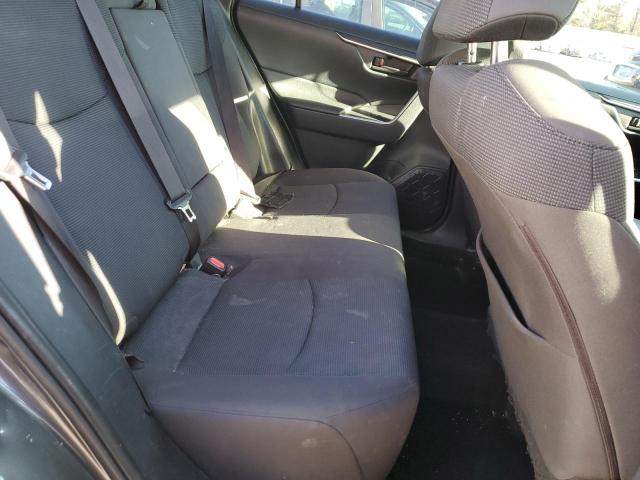 Toyota RAV4 Le Image 9