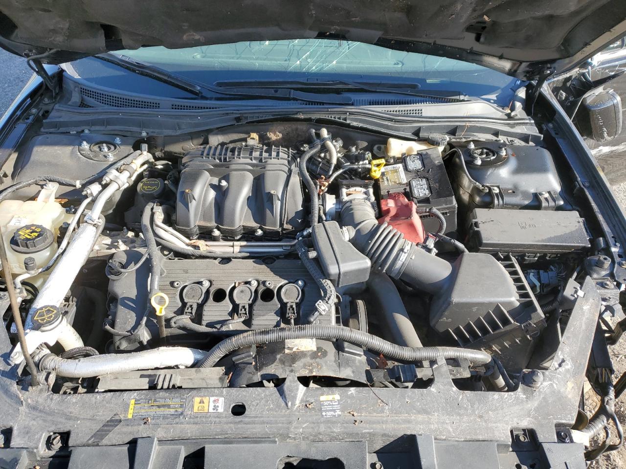 Ford Fusion Se Image 8