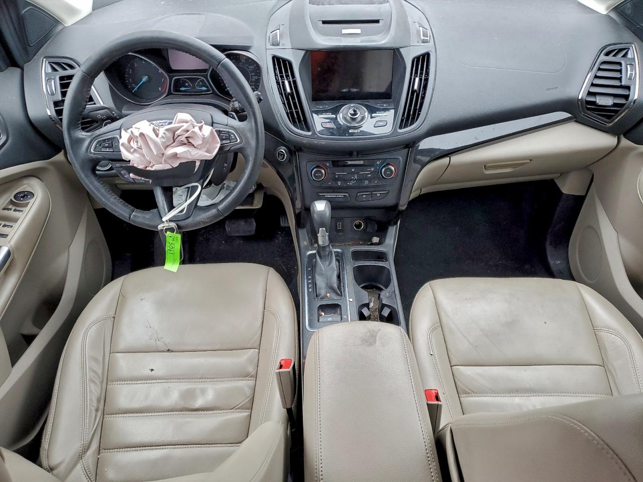 Ford Escape Titanium Image 6