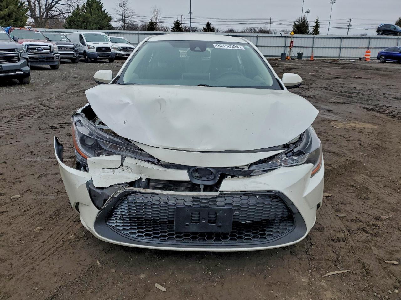 Toyota Corolla Le Image 3