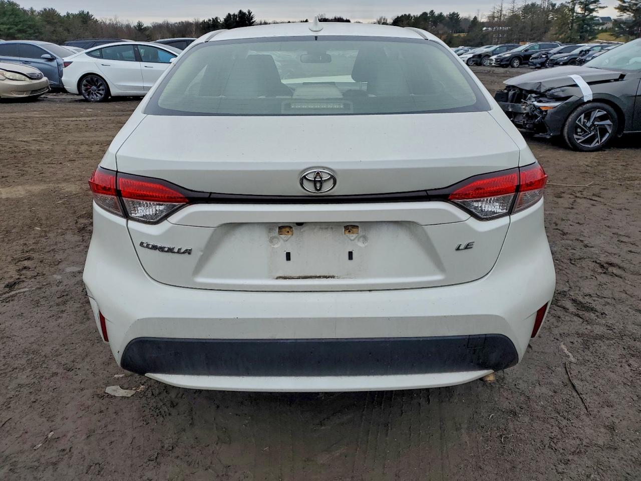 Toyota Corolla Le Image 12