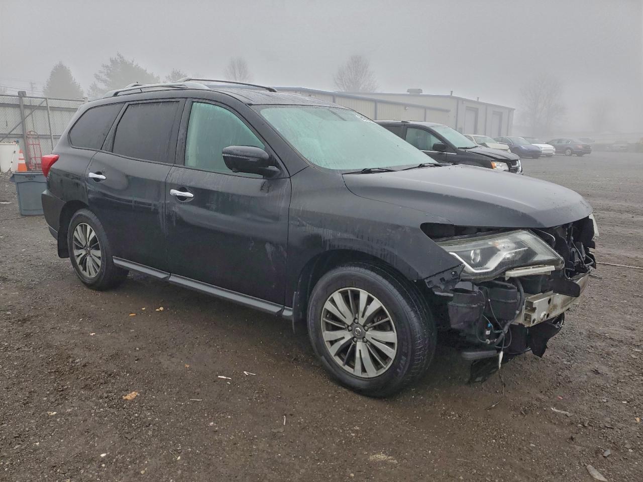 Nissan Pathfinder S Image 10