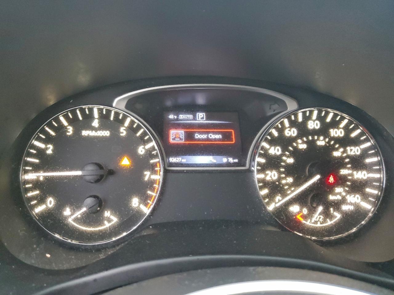 Nissan Pathfinder S Image 6