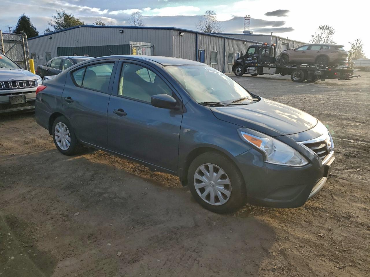 Nissan Versa S Image 6