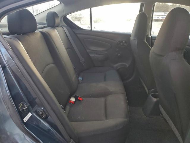 Nissan Versa S Image 10