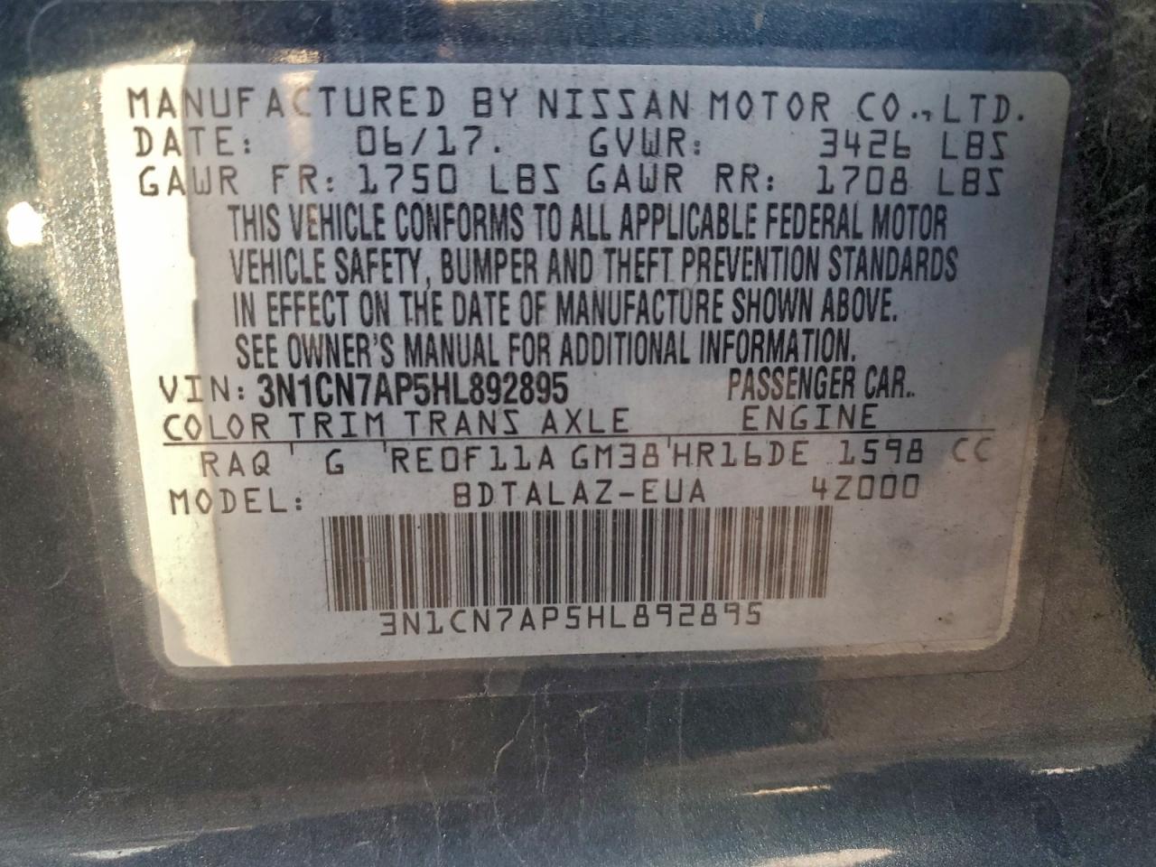 Nissan Versa S Image 8