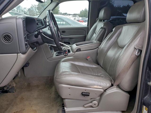 Chevrolet Suburban K1500 Image 3