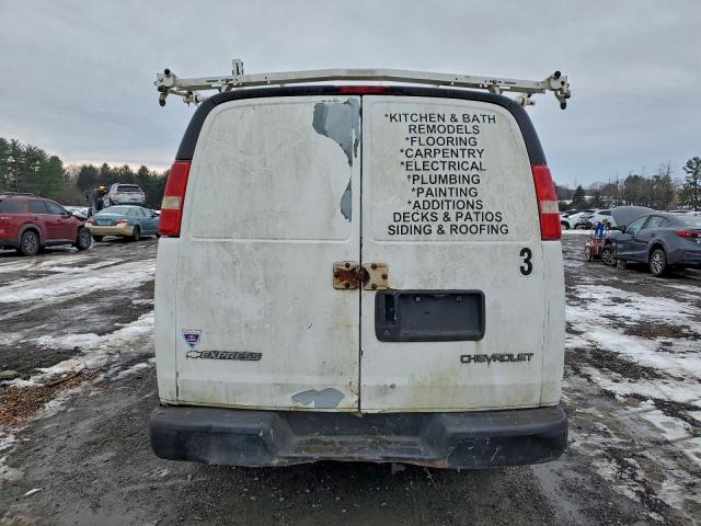 Chevrolet Express Image 9