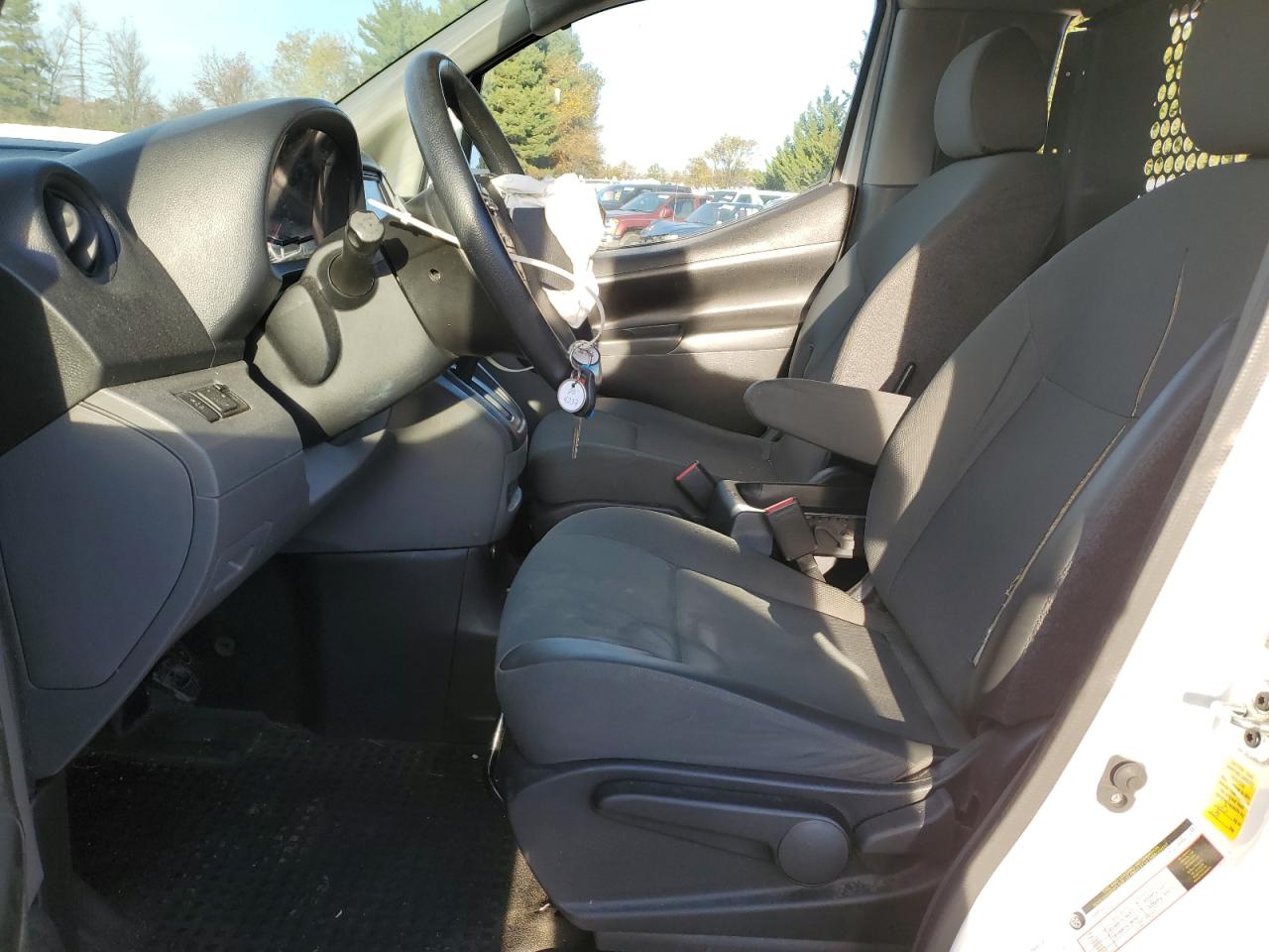 Nissan Nv 2.5s Image 8