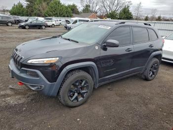  Salvage Jeep Cherokee