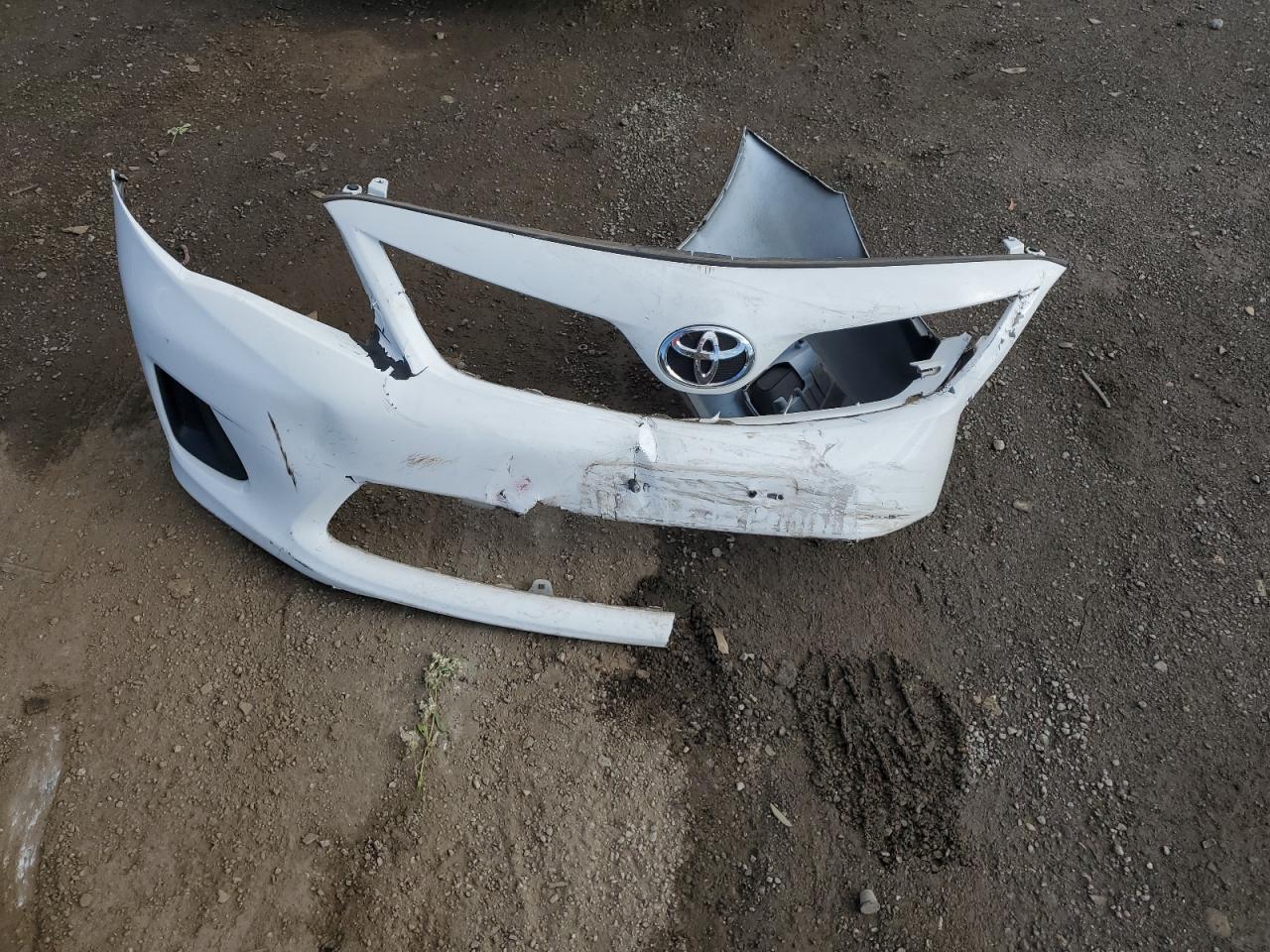 Toyota Corolla Base Image 8