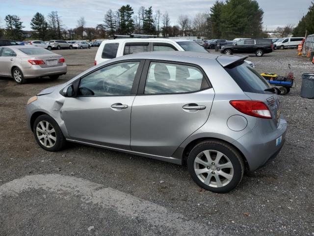 Mazda 2 Image 2