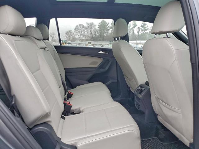 Volkswagen Tiguan Se Image 9