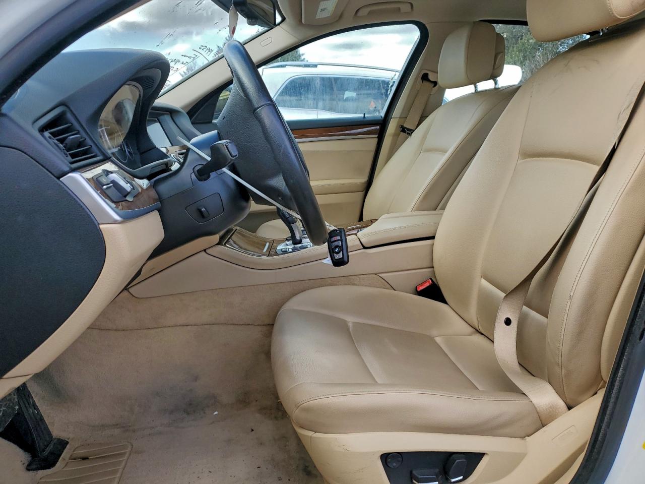 BMW 5 Series I Image 11