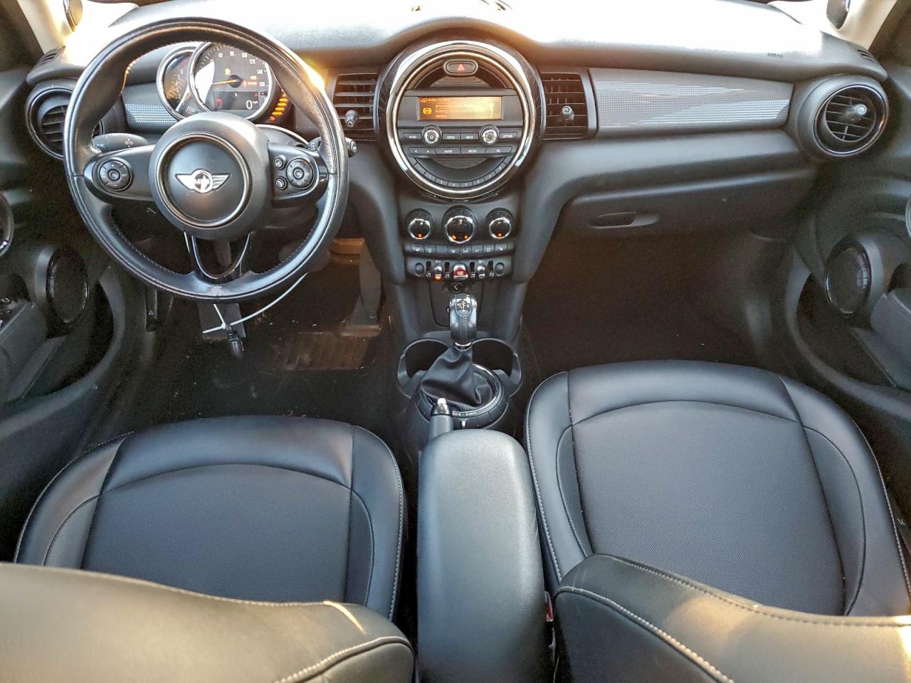 MINI Cooper Image 10