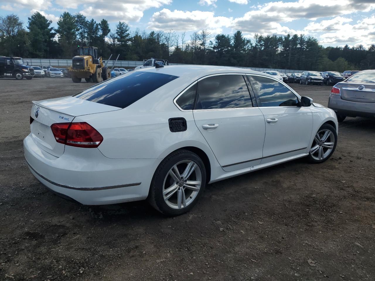 Volkswagen Passat Sel Image 4