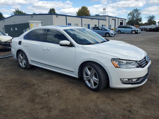 Volkswagen Passat Sel Image 2