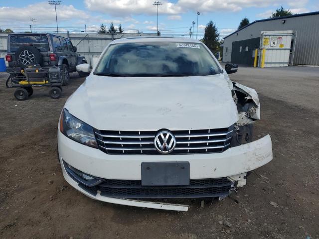 Volkswagen Passat Sel Image 5