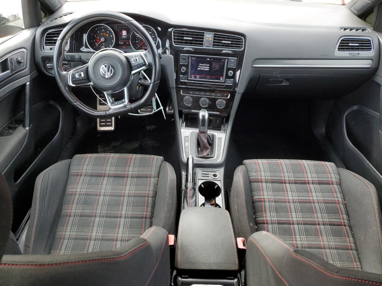 Volkswagen GTI S/se Image 10