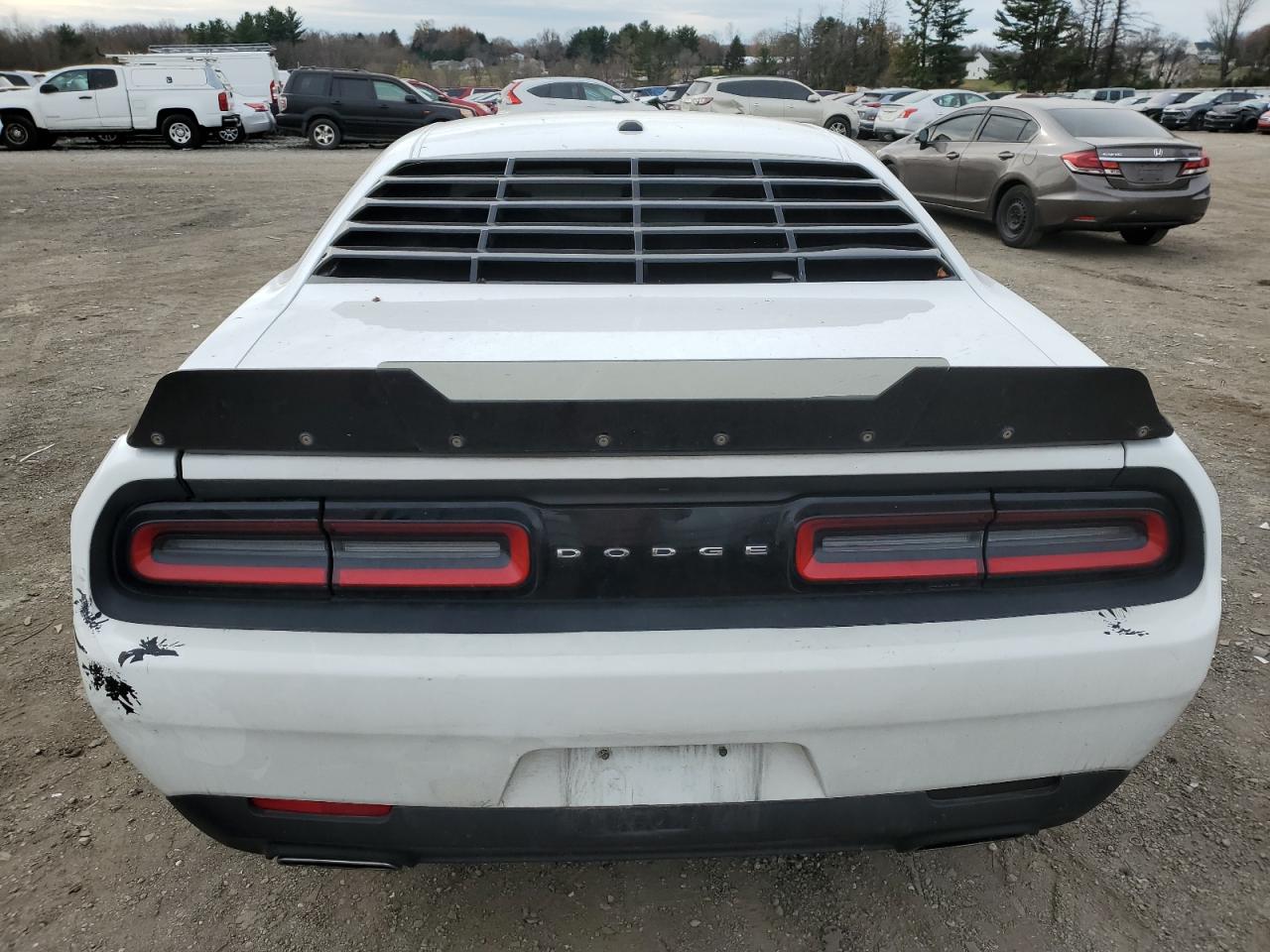 Dodge Challenger Sxt Image 6