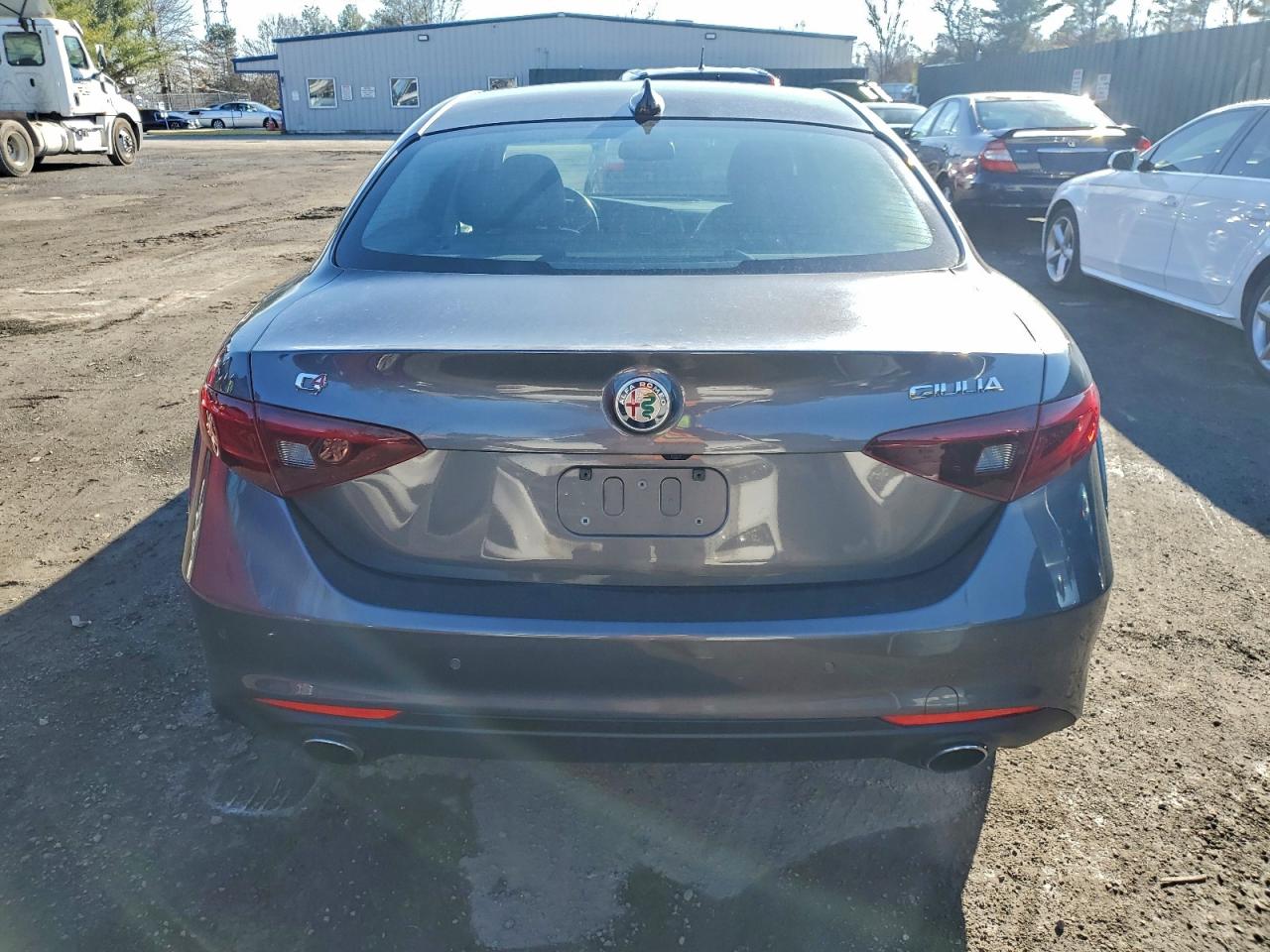 Alfa Romeo Giulia Ti Q4 Image 11