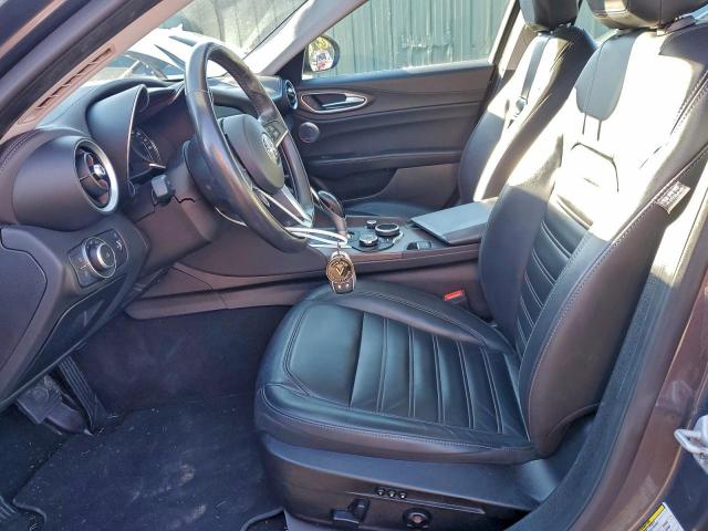 Alfa Romeo Giulia Ti Q4 Image 2