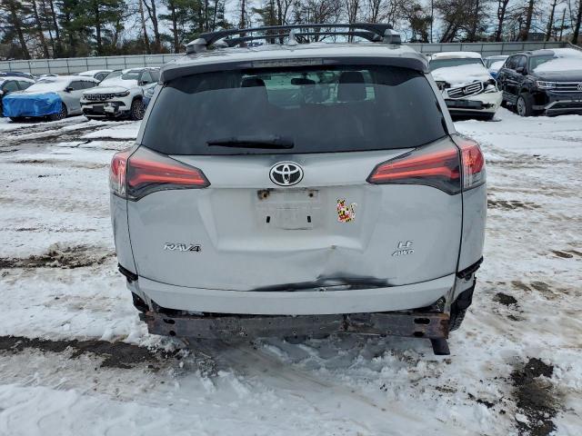 Toyota RAV4 Le Image 12