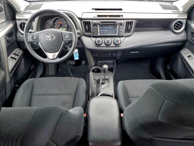 Toyota RAV4 Le Image 8